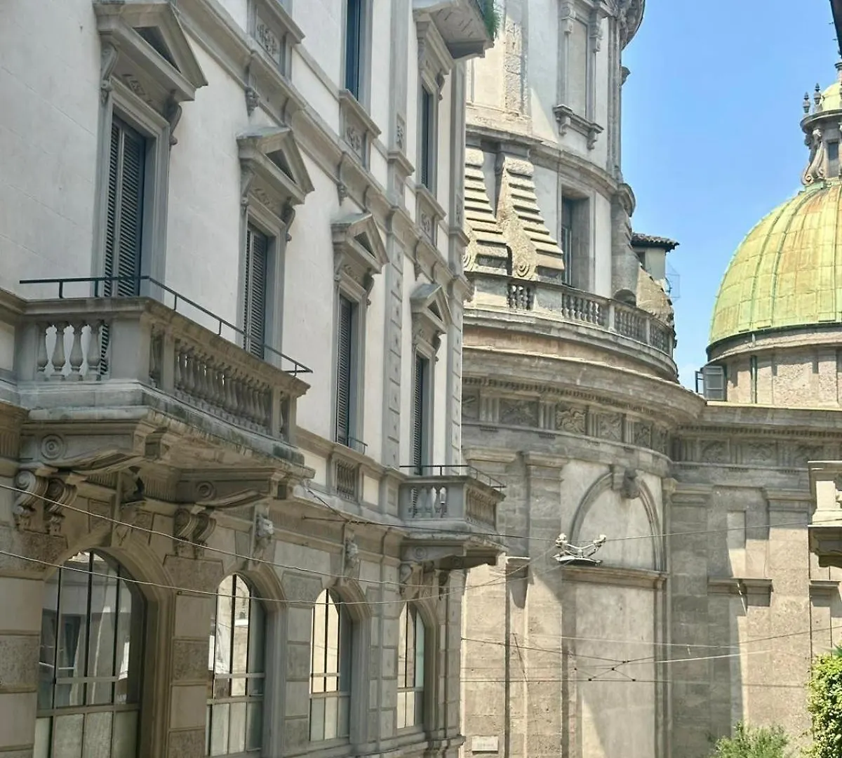 Casa Milano - Classic Elegance, Balcony Italien